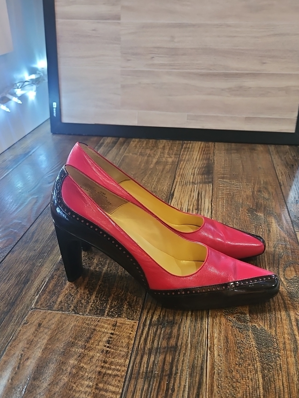 Italian Made Bellini Corky Women’s Two-Tone Red and Black Pointed-Toe Heels